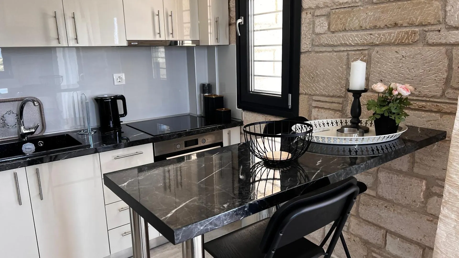 Apart-hotel White Pearl Apartments Flogita