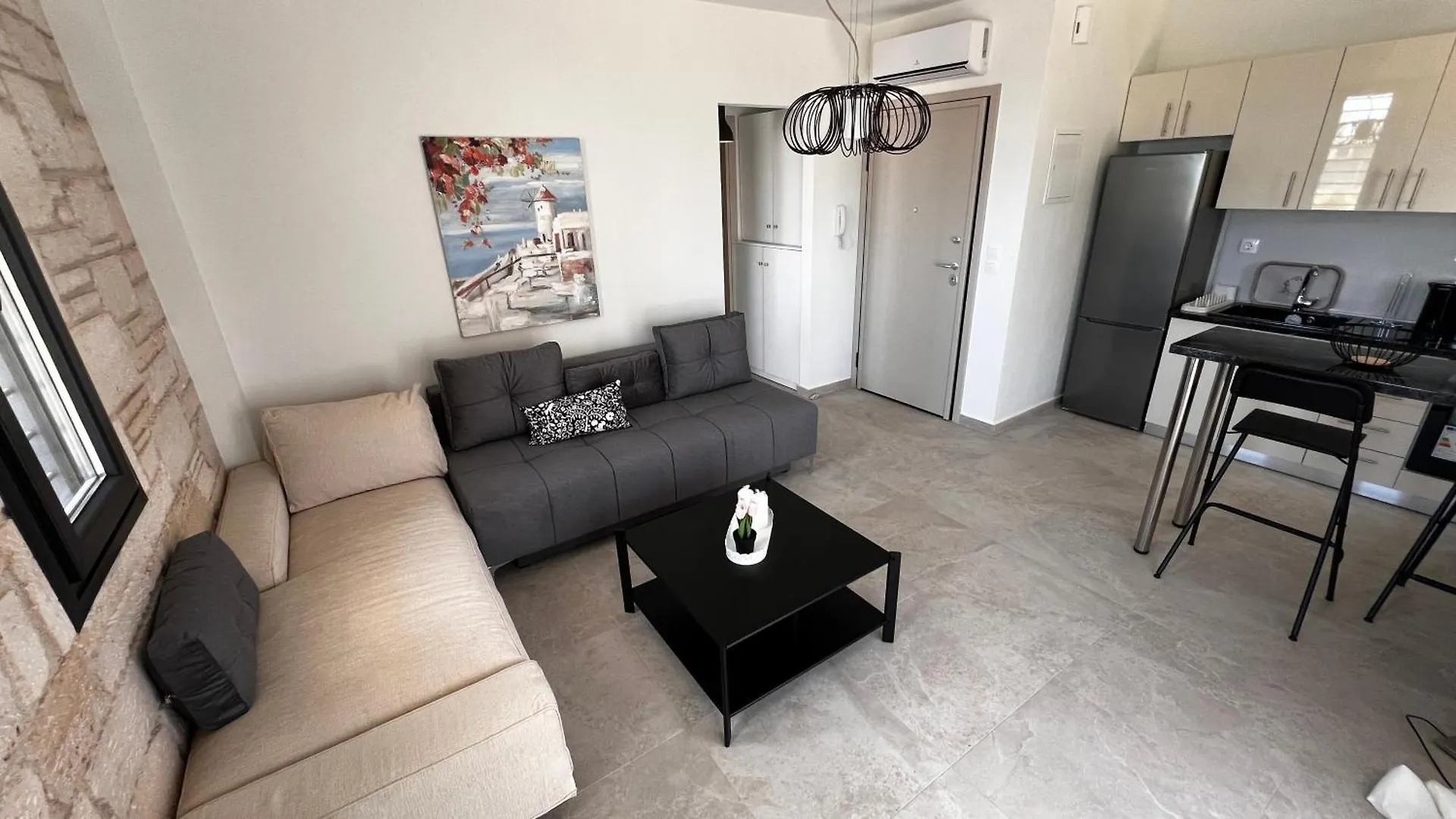 White Pearl Apartments Flogita 0*,