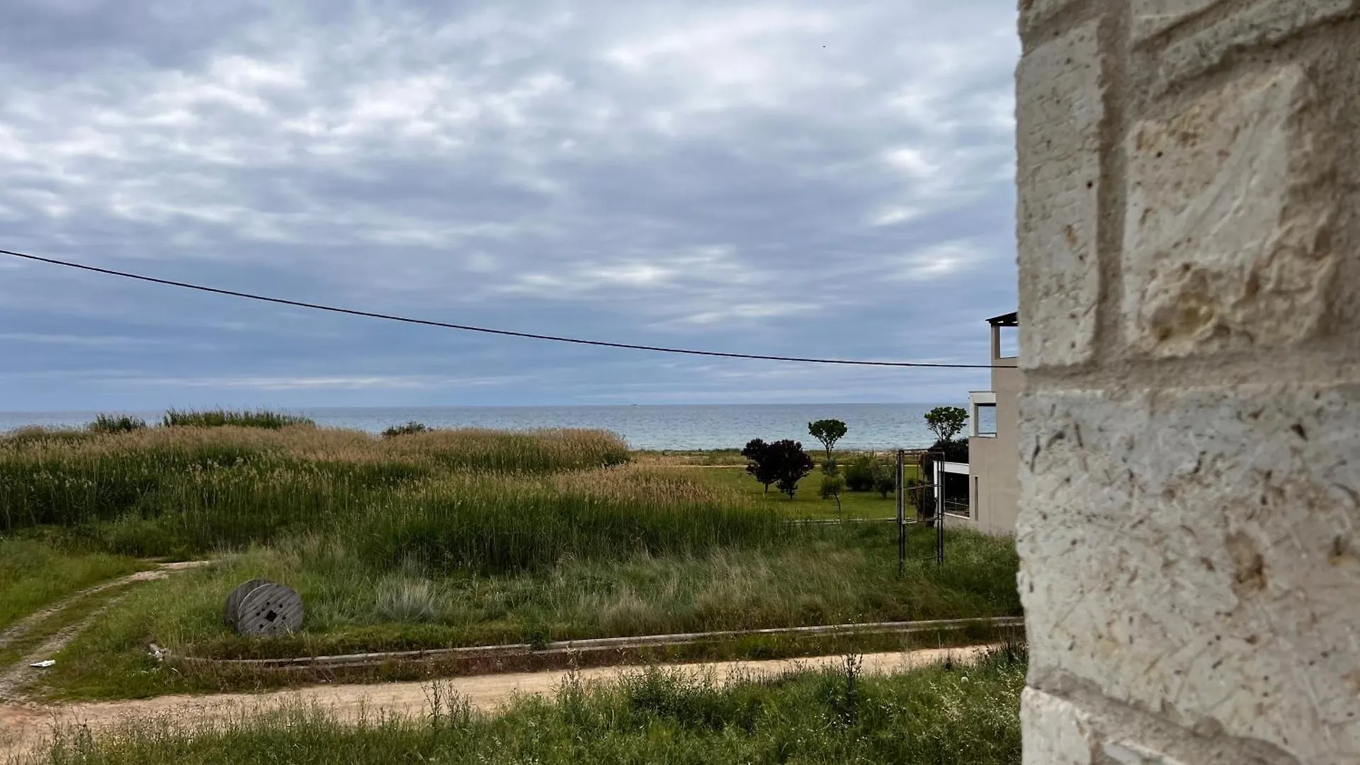 White Pearl Apartments Flogita